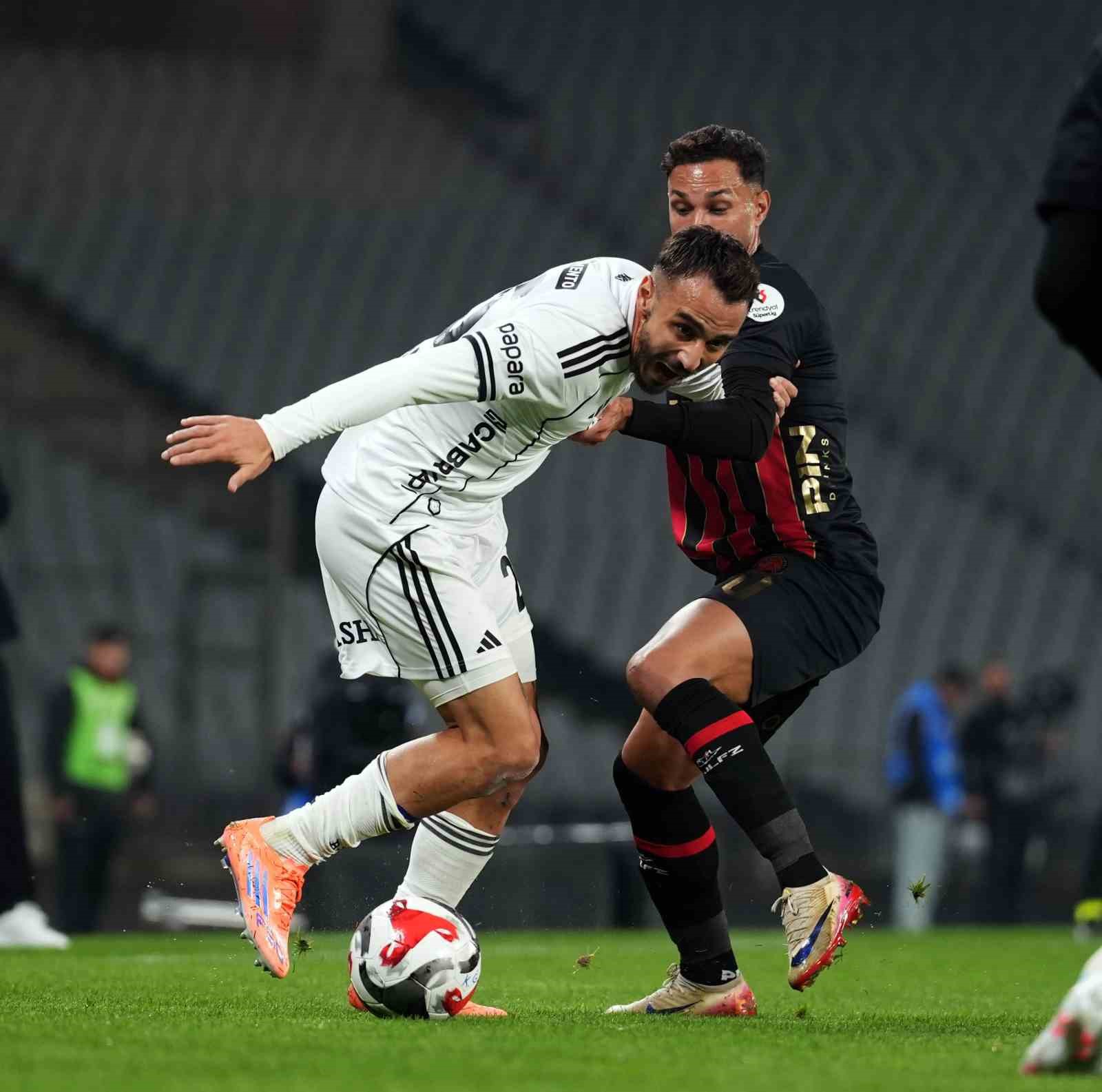 trendyol super lig fatih karagumruk 0 besiktas 1 ilk yari 2 mjwmVvsD