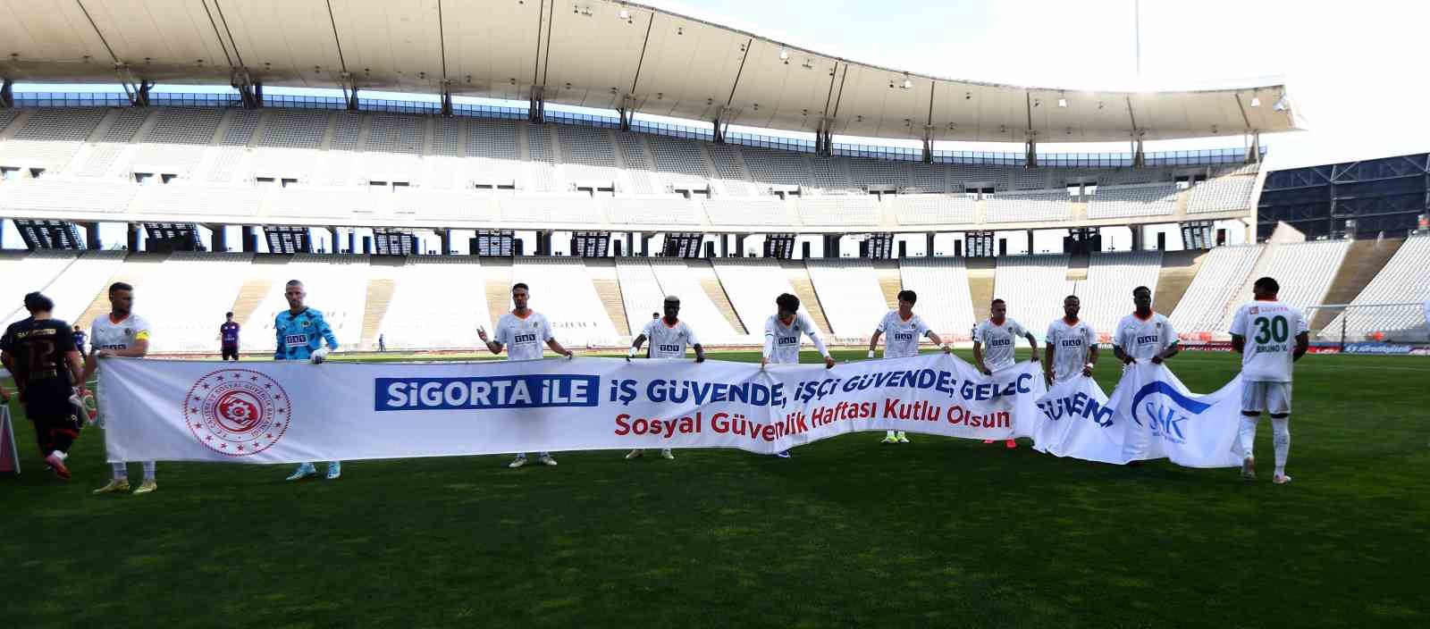 trendyol super lig fatih karagumruk 0 corendon alanyaspor 0 mac devam ediyor 11 SGSa3IS8