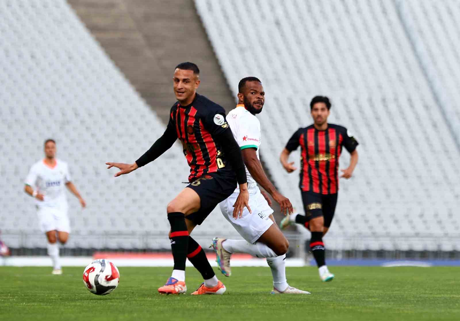 trendyol super lig fatih karagumruk 0 corendon alanyaspor 0 mac devam ediyor 8 SgGkDkKg