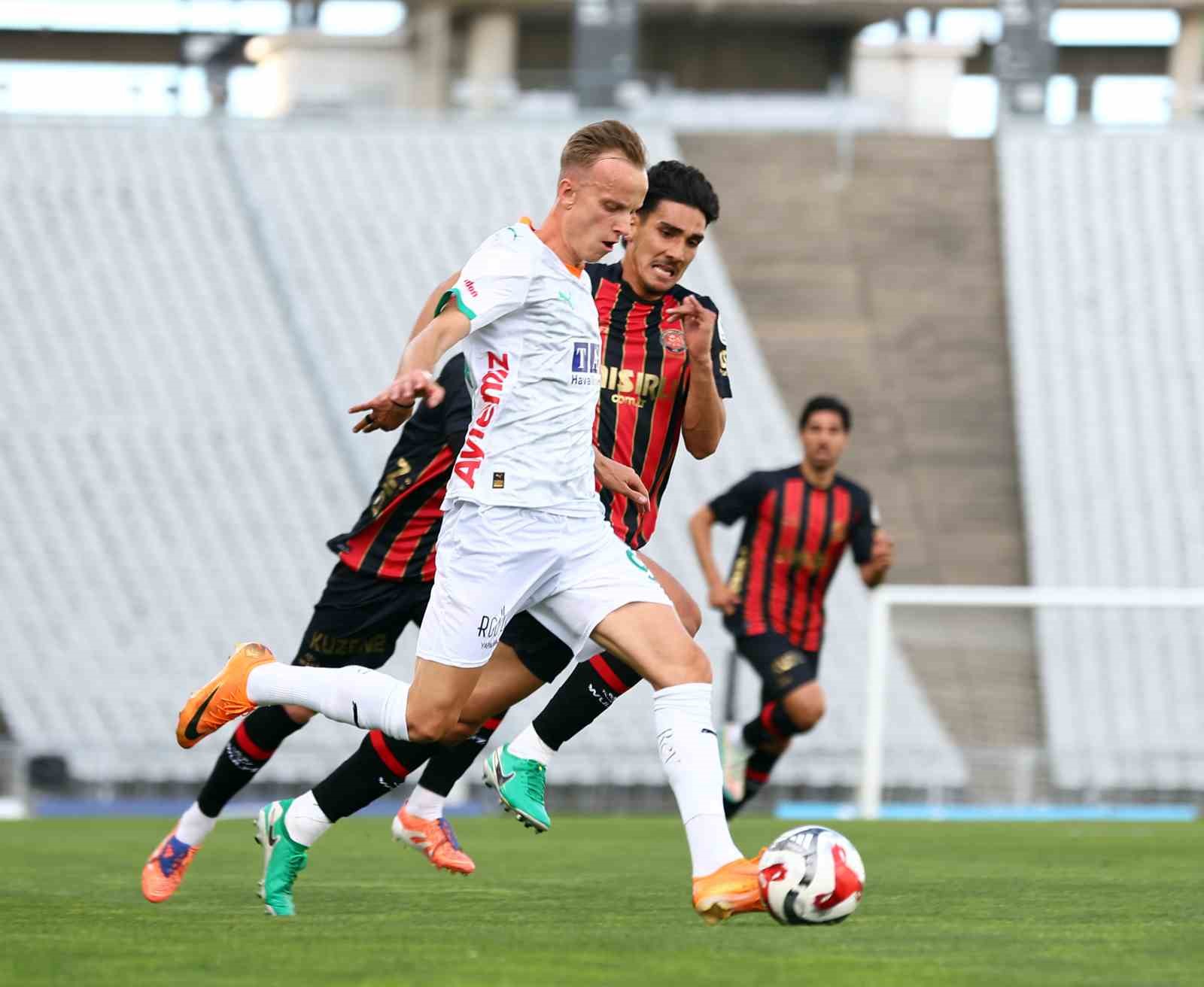 trendyol super lig fatih karagumruk 0 corendon alanyaspor 0 mac devam ediyor 9 BDF65FLg