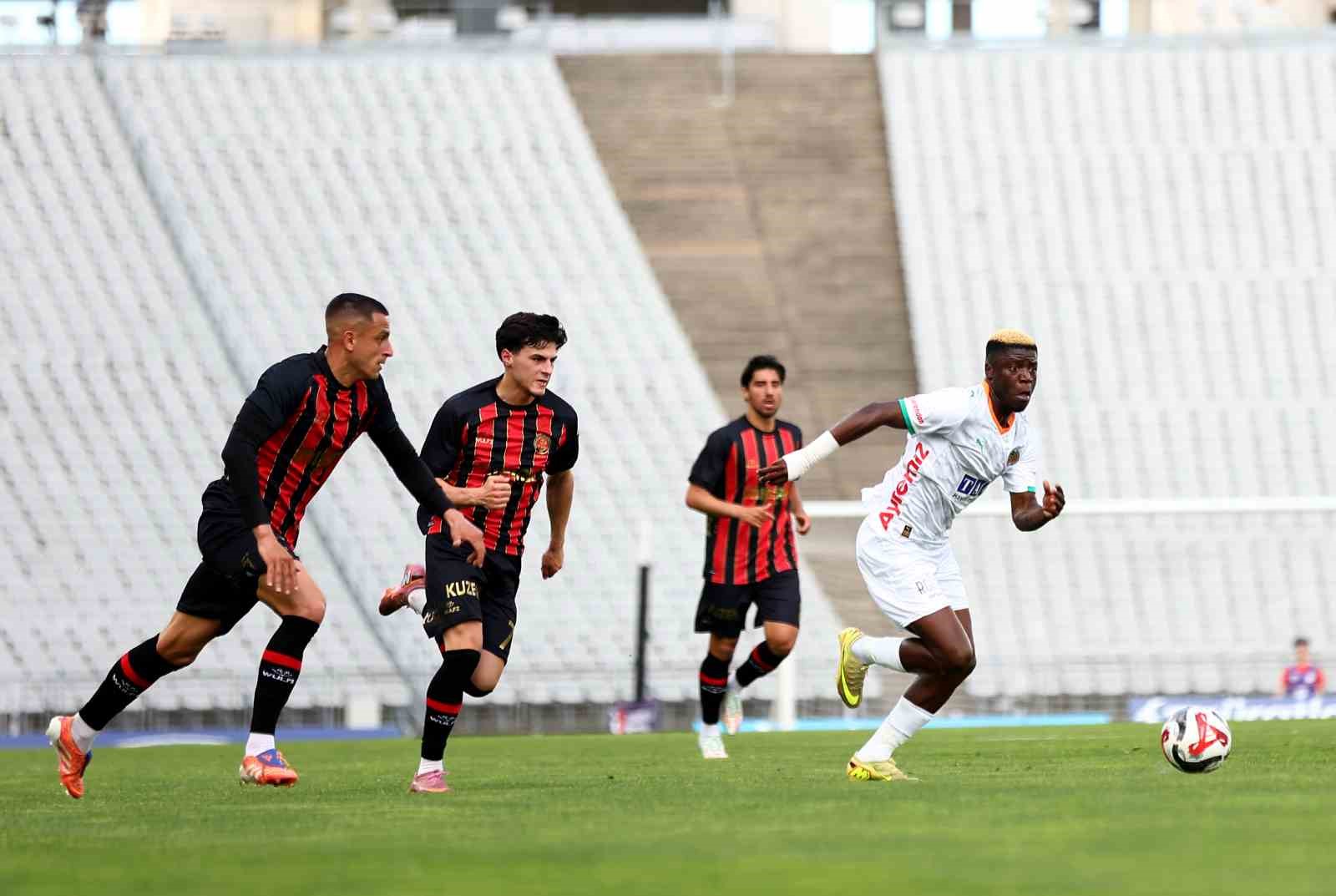 trendyol super lig fatih karagumruk 0 corendon alanyaspor 1 ilk yari 14