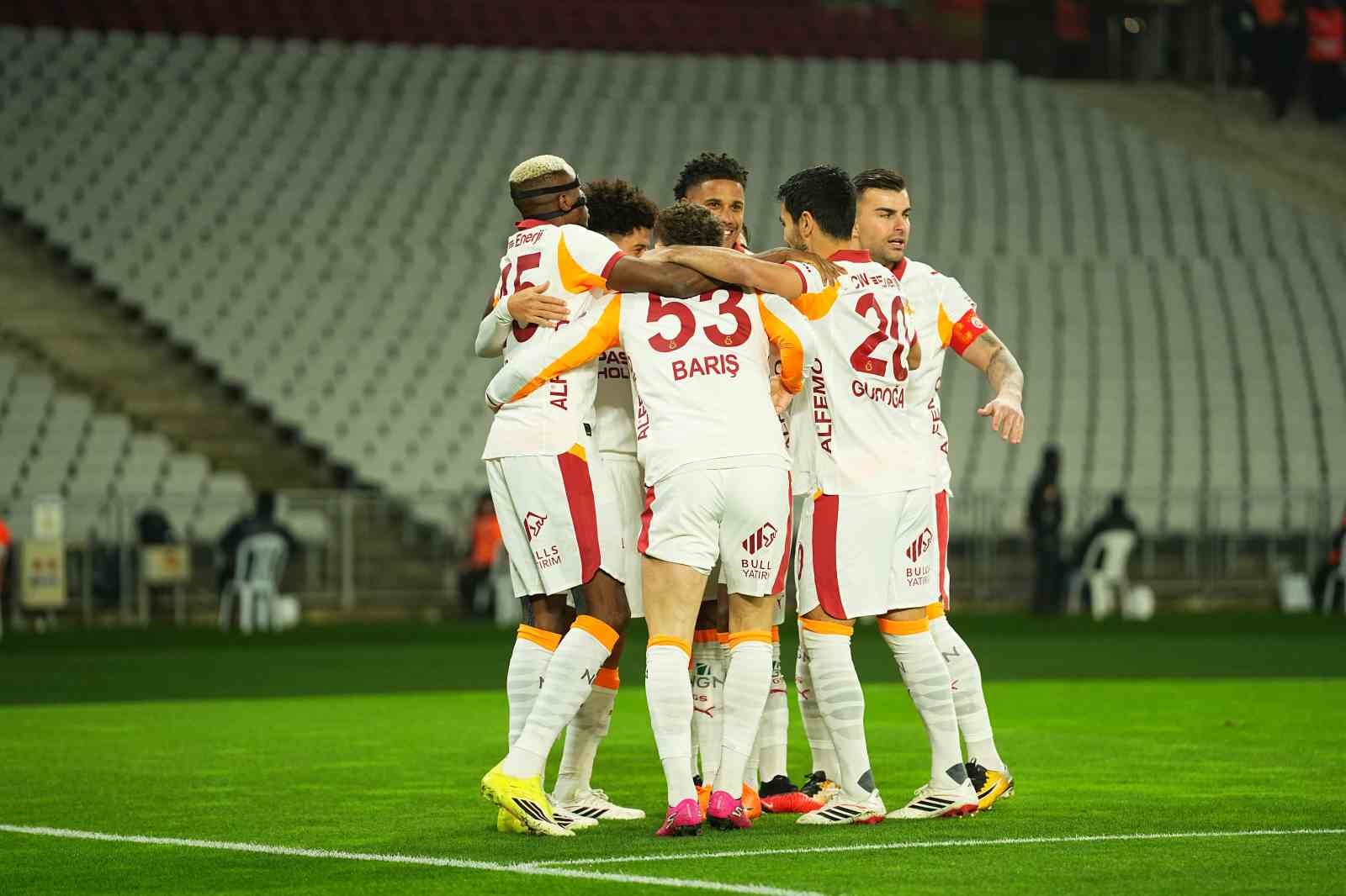 trendyol super lig fatih karagumruk 0 galatasaray 1 mac devam ediyor 16 I3bSKDhO