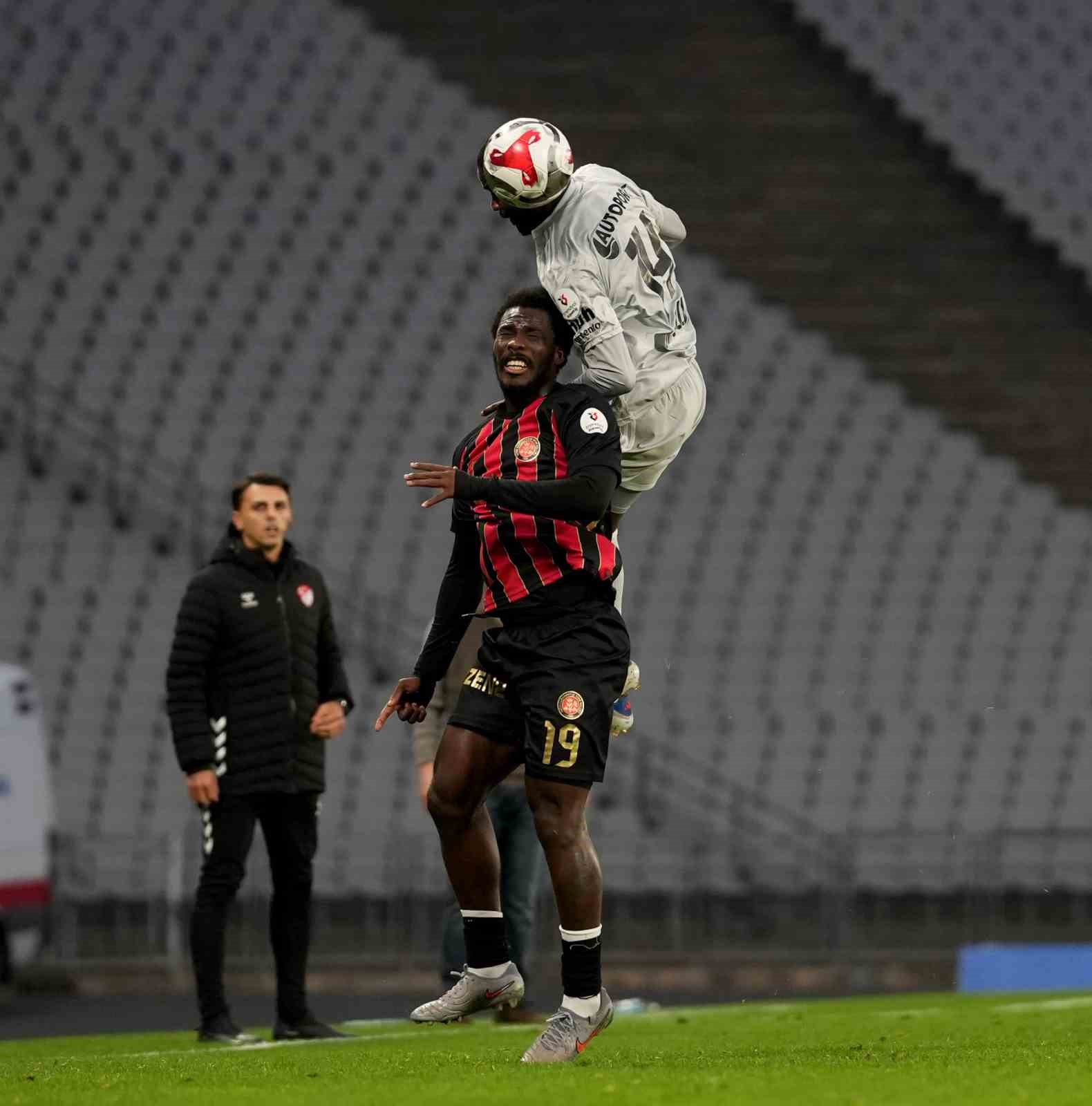 Trendyol Süper Lig: Fatih Karagümrük: 0 - Kocaelispor: 0 (İlk yarı) 21 trendyol super lig fatih karagumruk 0 kocaelispor 0 ilk yari 17 cMqNRVhS