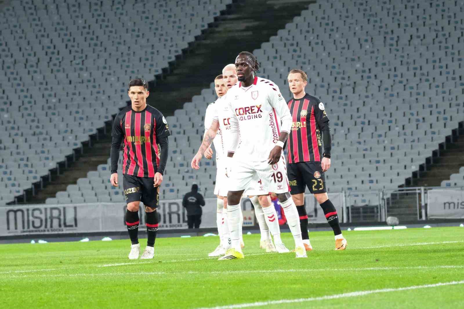 Trendyol Süper Lig: Fatih Karagümrük: 0 - Samsunspor: 0 (İlk yarı) 5 trendyol super lig fatih karagumruk 0 samsunspor 0 ilk yari 1 B1LGC3Kb