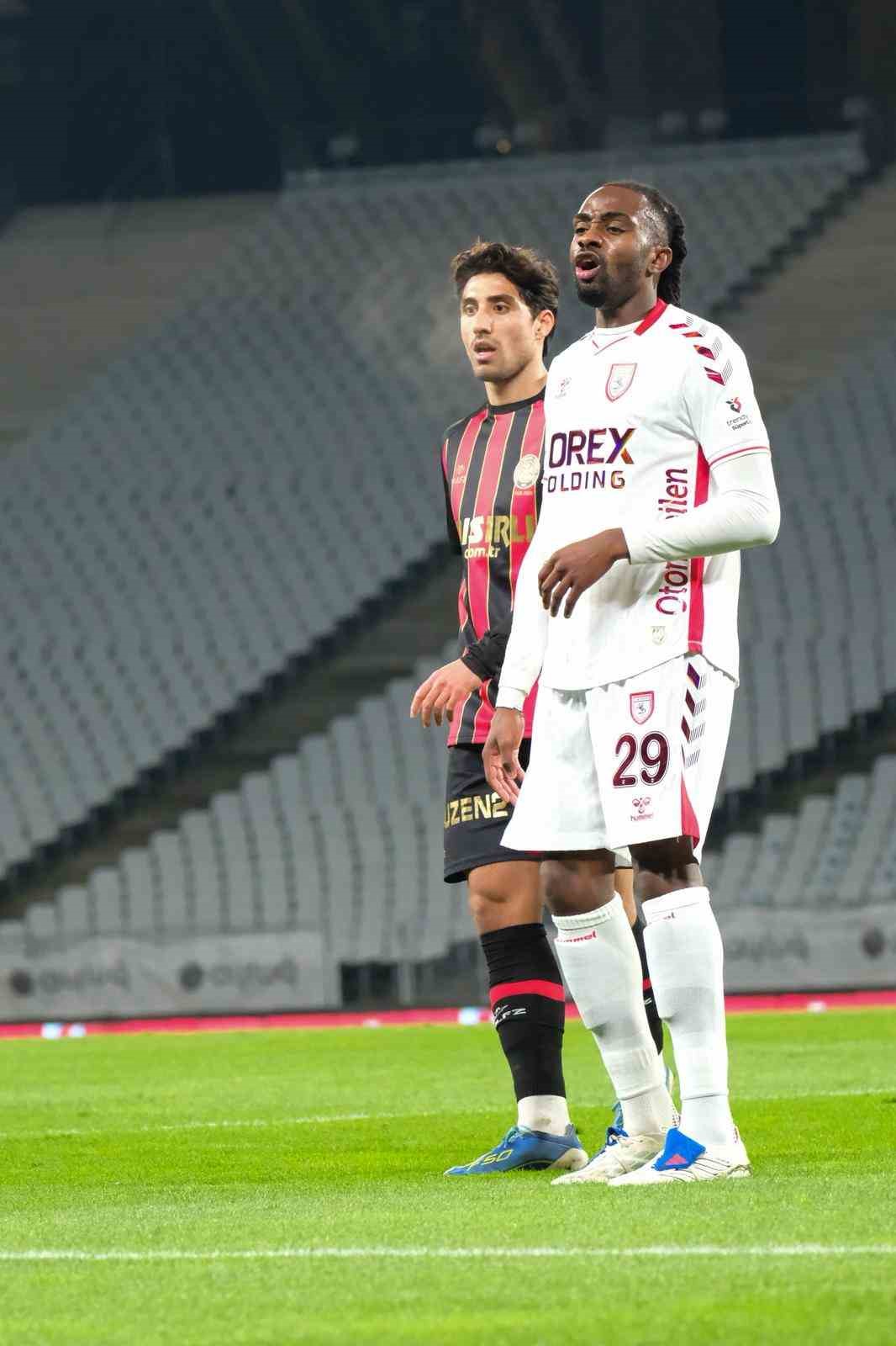 Trendyol Süper Lig: Fatih Karagümrük: 0 - Samsunspor: 0 (İlk yarı) 8 trendyol super lig fatih karagumruk 0 samsunspor 0 ilk yari 4 WAwyAupq