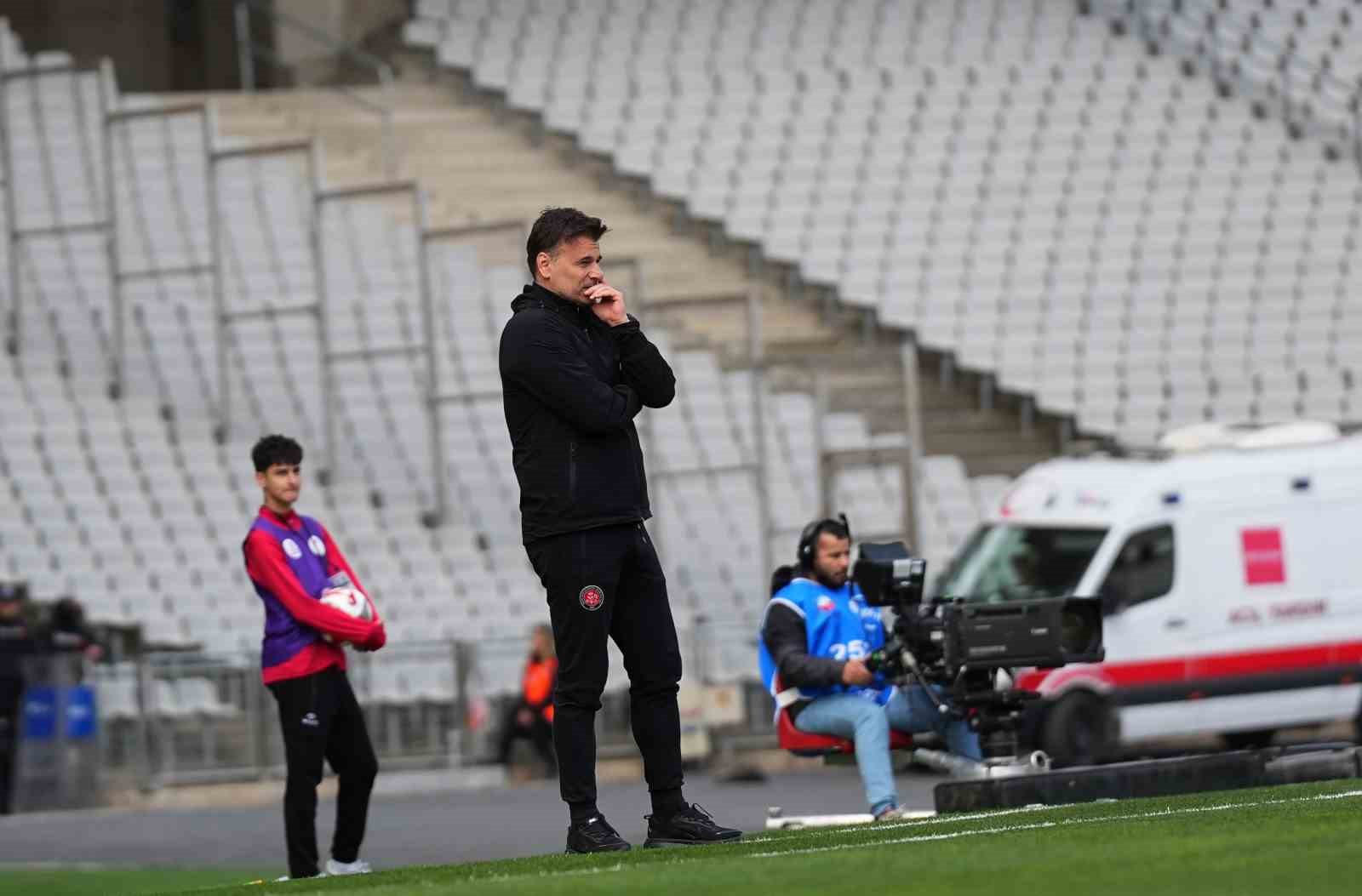 Trendyol Süper Lig: Fatih Karagümrük: 1 - Eyüpspor: 2 (İlk yarı) 16 trendyol super lig fatih karagumruk 1 eyupspor 2 ilk yari 12 paDQHhHM