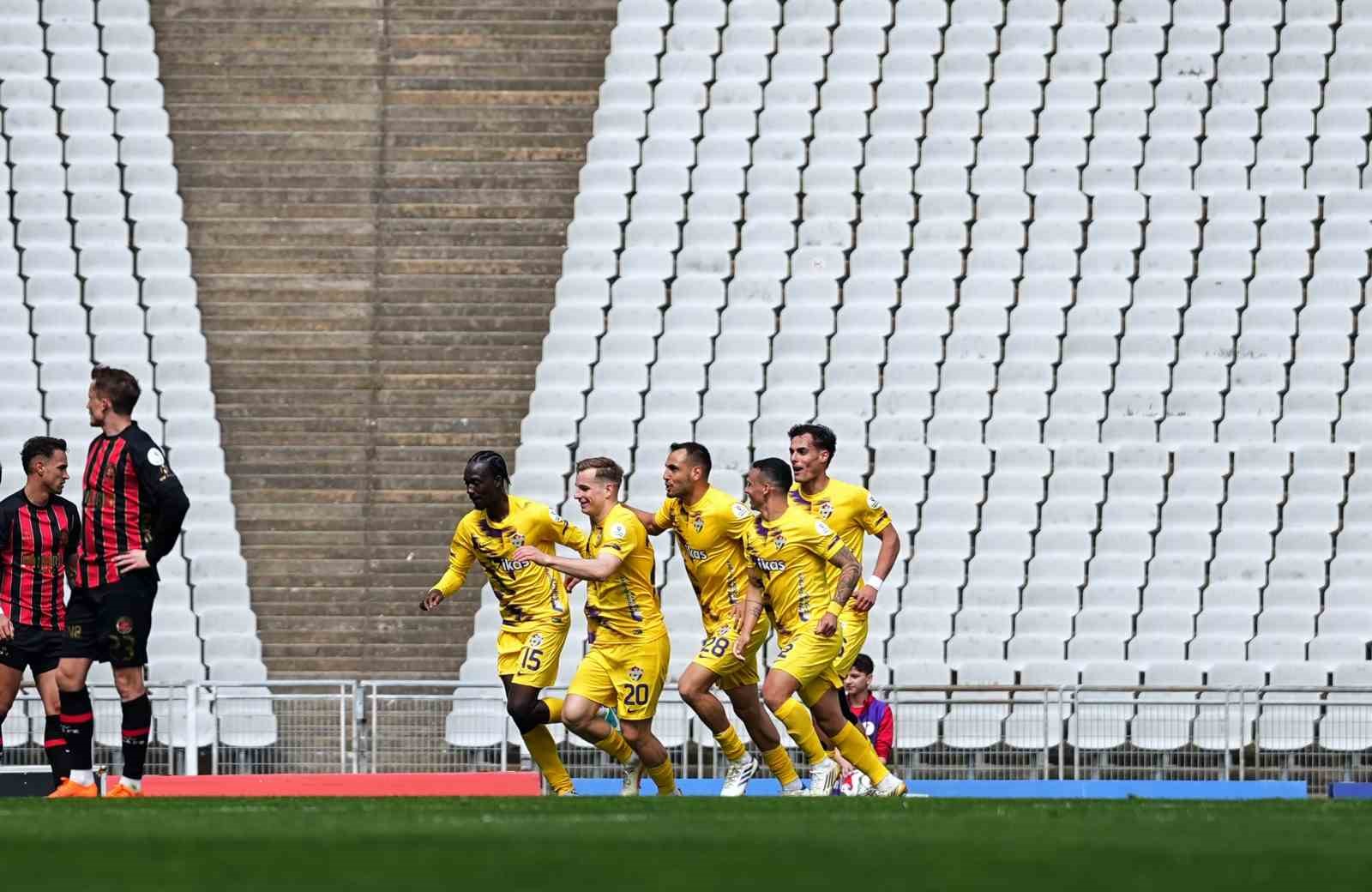 trendyol super lig fatih karagumruk 1 eyupspor 2 ilk yari 4 jvM42Eqc