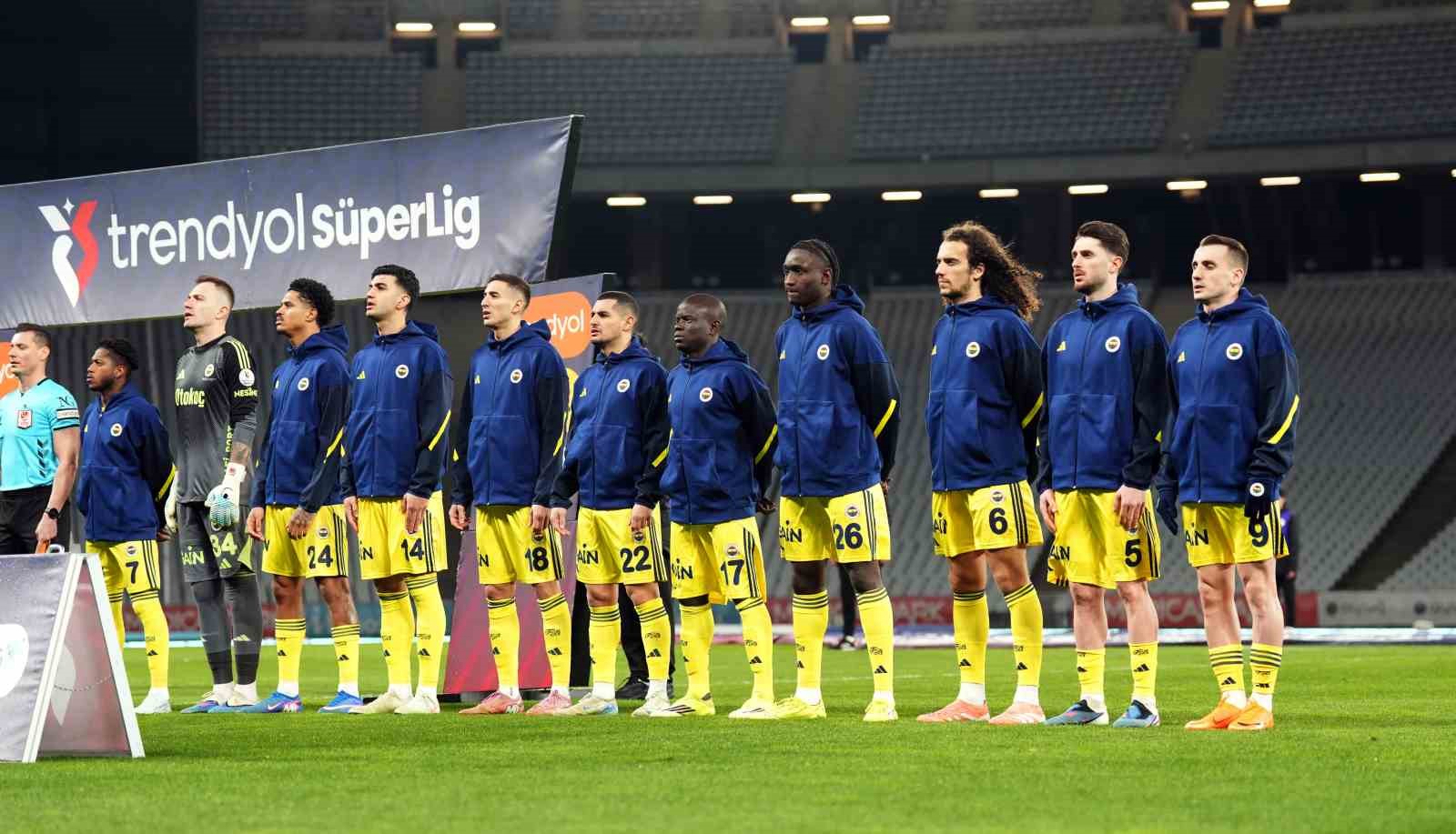 Trendyol Süper Lig: Fatih Karagümrük: 1 - Fenerbahçe: 0 (Maç devam ediyor) 15 trendyol super lig fatih karagumruk 1 fenerbahce 0 mac devam ediyor 11 bbL4VHQu