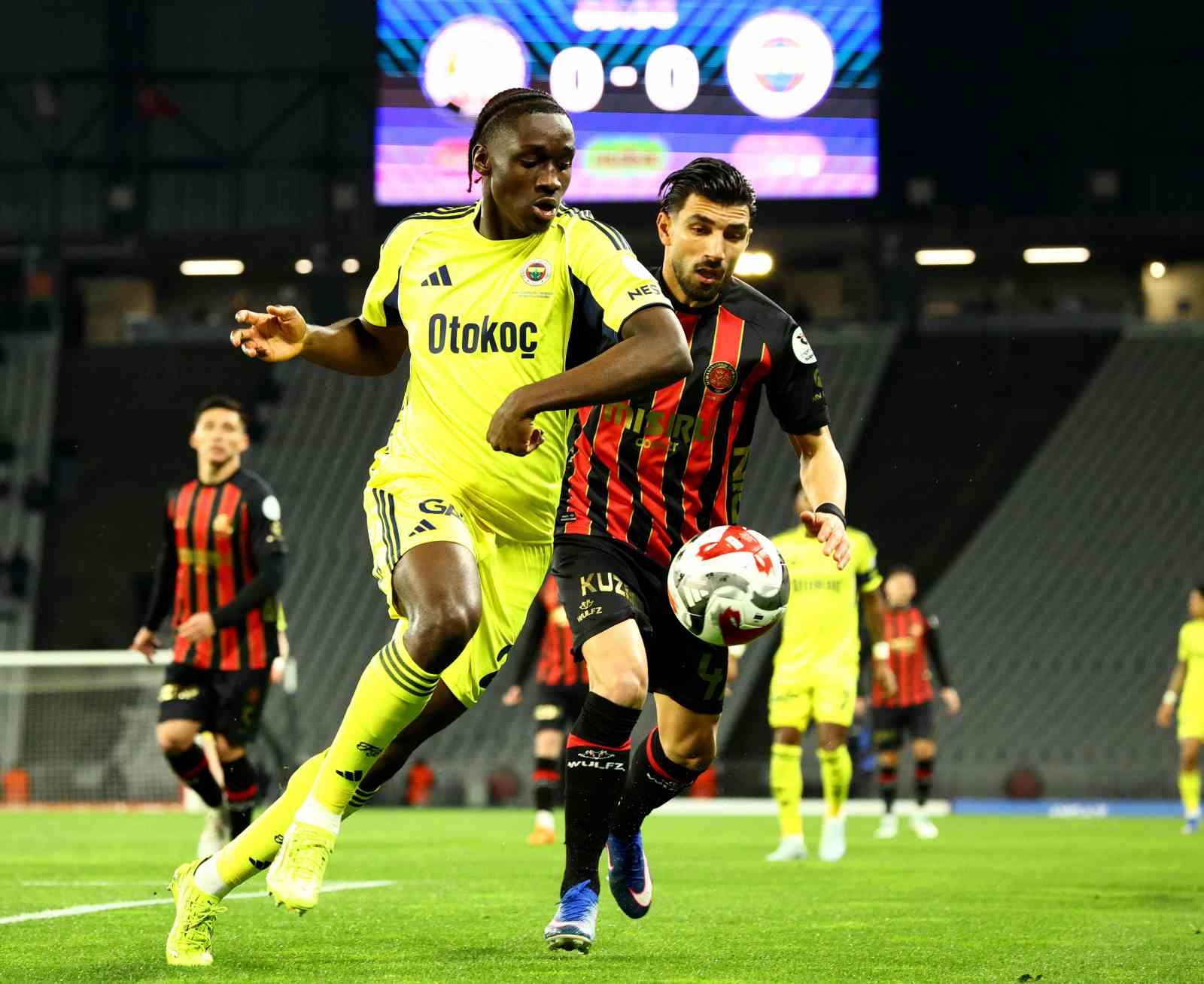 Trendyol Süper Lig: Fatih Karagümrük: 1 - Fenerbahçe: 0 (Maç devam ediyor) 7 trendyol super lig fatih karagumruk 1 fenerbahce 0 mac devam ediyor 3 WtgKqlkq