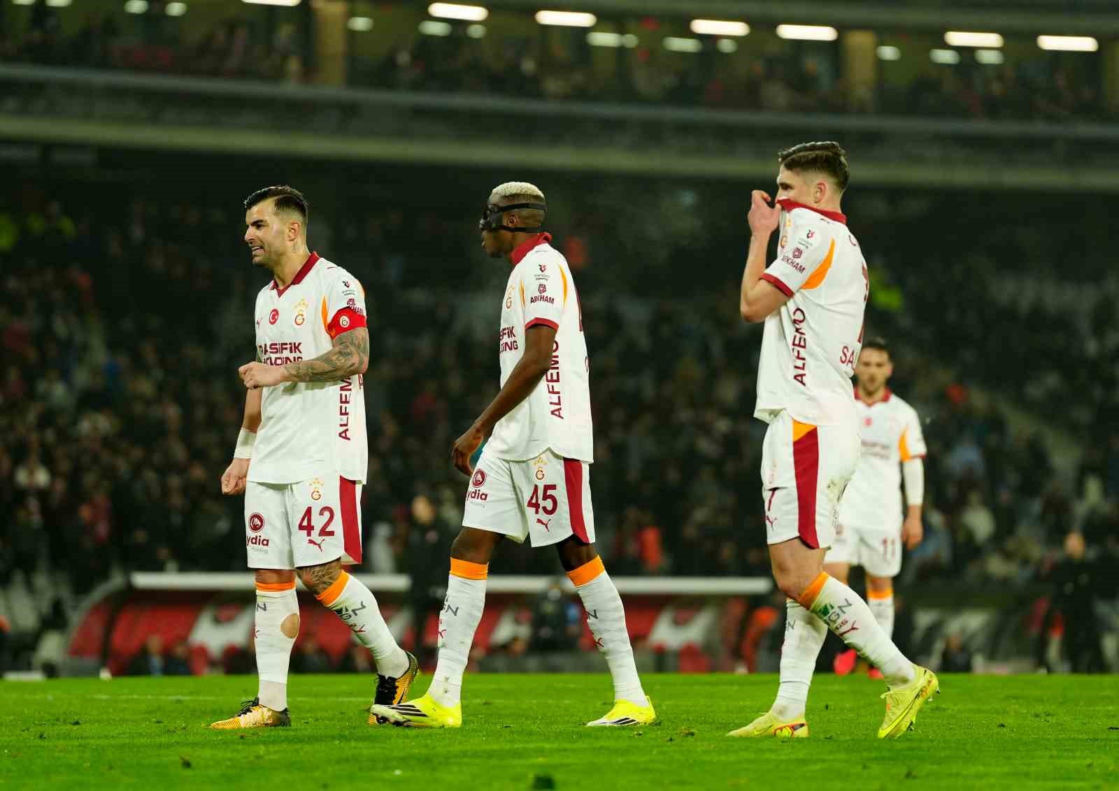 trendyol super lig fatih karagumruk 1 galatasaray 1 ilk yari 21 b2aQ2UJj