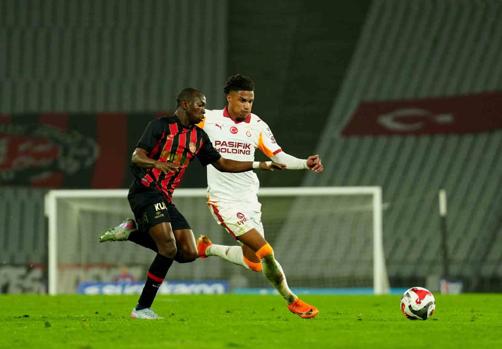 trendyol super lig fatih karagumruk 1 galatasaray 1 ilk yari 22 DhjI2DeX