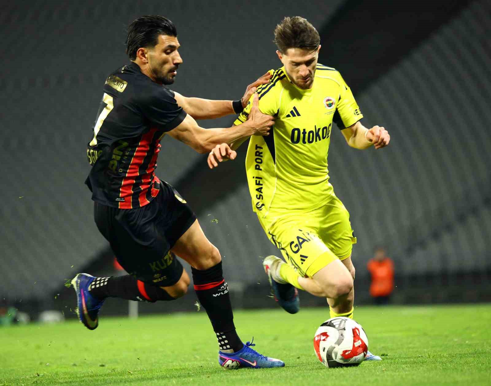 Trendyol Süper Lig: Fatih Karagümrük: 2 - Fenerbahçe: 0 (İlk yarı) 5 trendyol super lig fatih karagumruk 2 fenerbahce 0 ilk yari 1 4T73TdkF