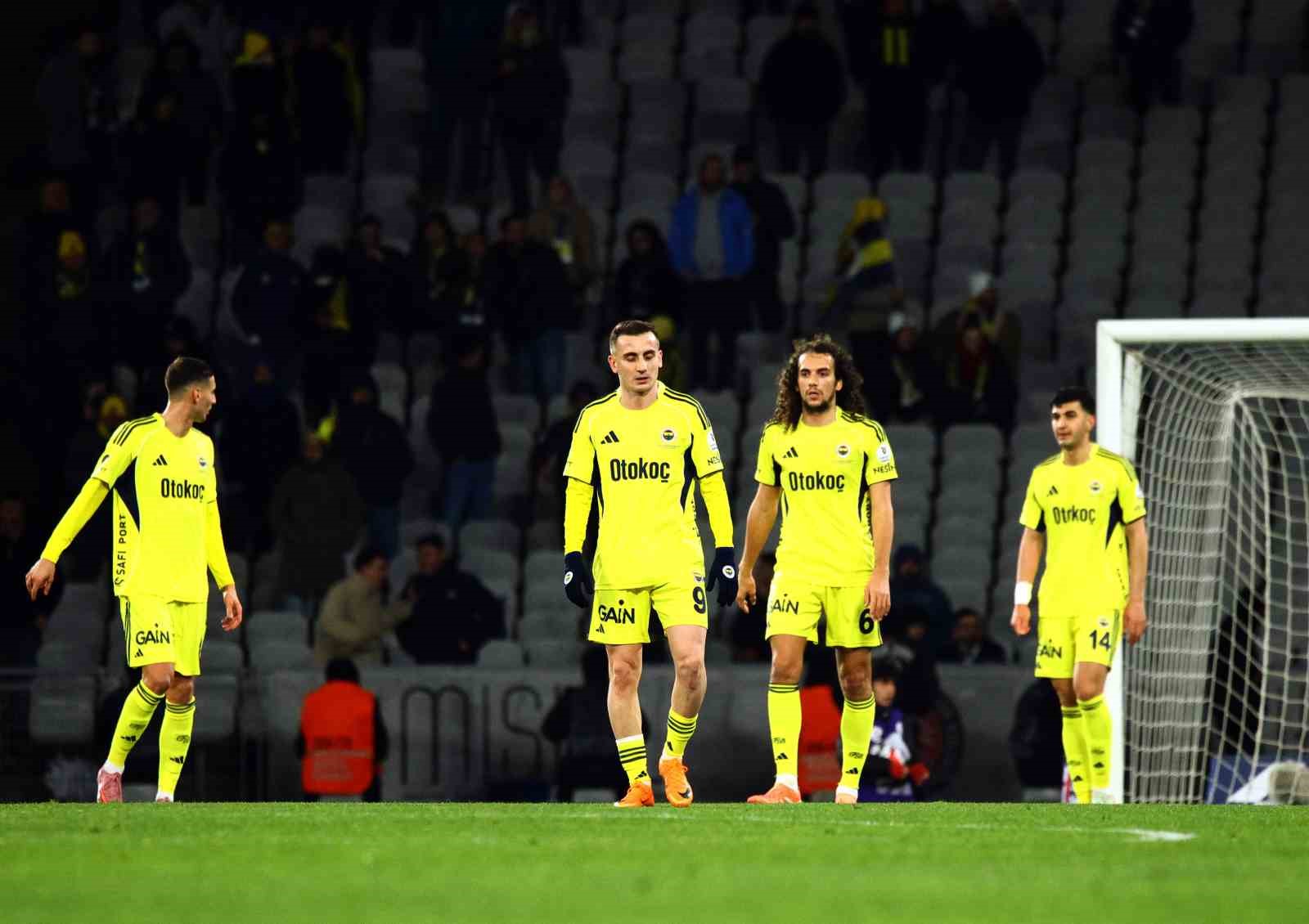 Trendyol Süper Lig: Fatih Karagümrük: 2 - Fenerbahçe: 0 (İlk yarı) 24 trendyol super lig fatih karagumruk 2 fenerbahce 0 ilk yari 20