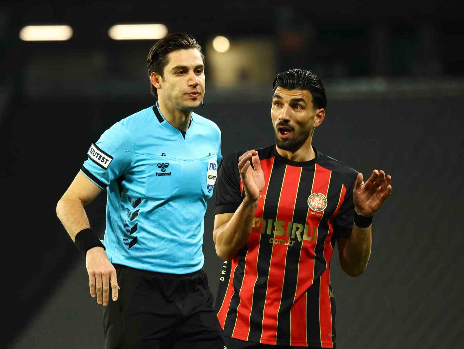 Trendyol Süper Lig: Fatih Karagümrük: 2 - Fenerbahçe: 0 (İlk yarı) 8 trendyol super lig fatih karagumruk 2 fenerbahce 0 ilk yari 4 mHWIJbwQ