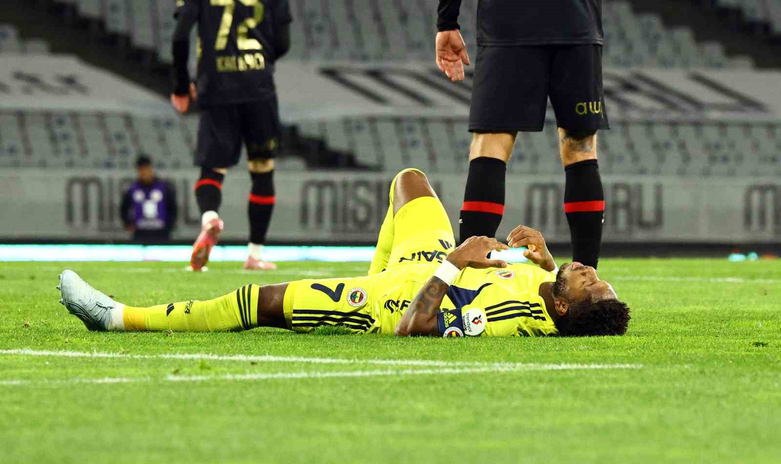 Trendyol Süper Lig: Fatih Karagümrük: 2 - Fenerbahçe: 0 (İlk yarı) 12 trendyol super lig fatih karagumruk 2 fenerbahce 0 ilk yari 8 VVlHFHH5