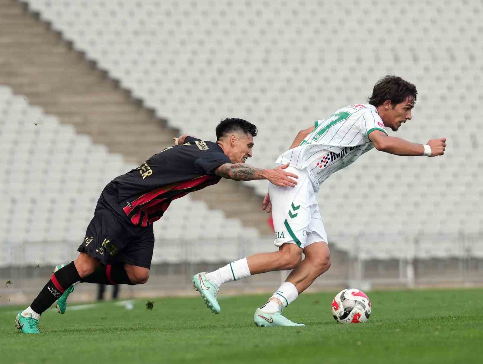 Trendyol Süper Lig: Fatih Karagümrük: 2 - Konyaspor: 0 (İlk yarı) 19 trendyol super lig fatih karagumruk 2 konyaspor 0 ilk yari 15 A8JCqLBJ