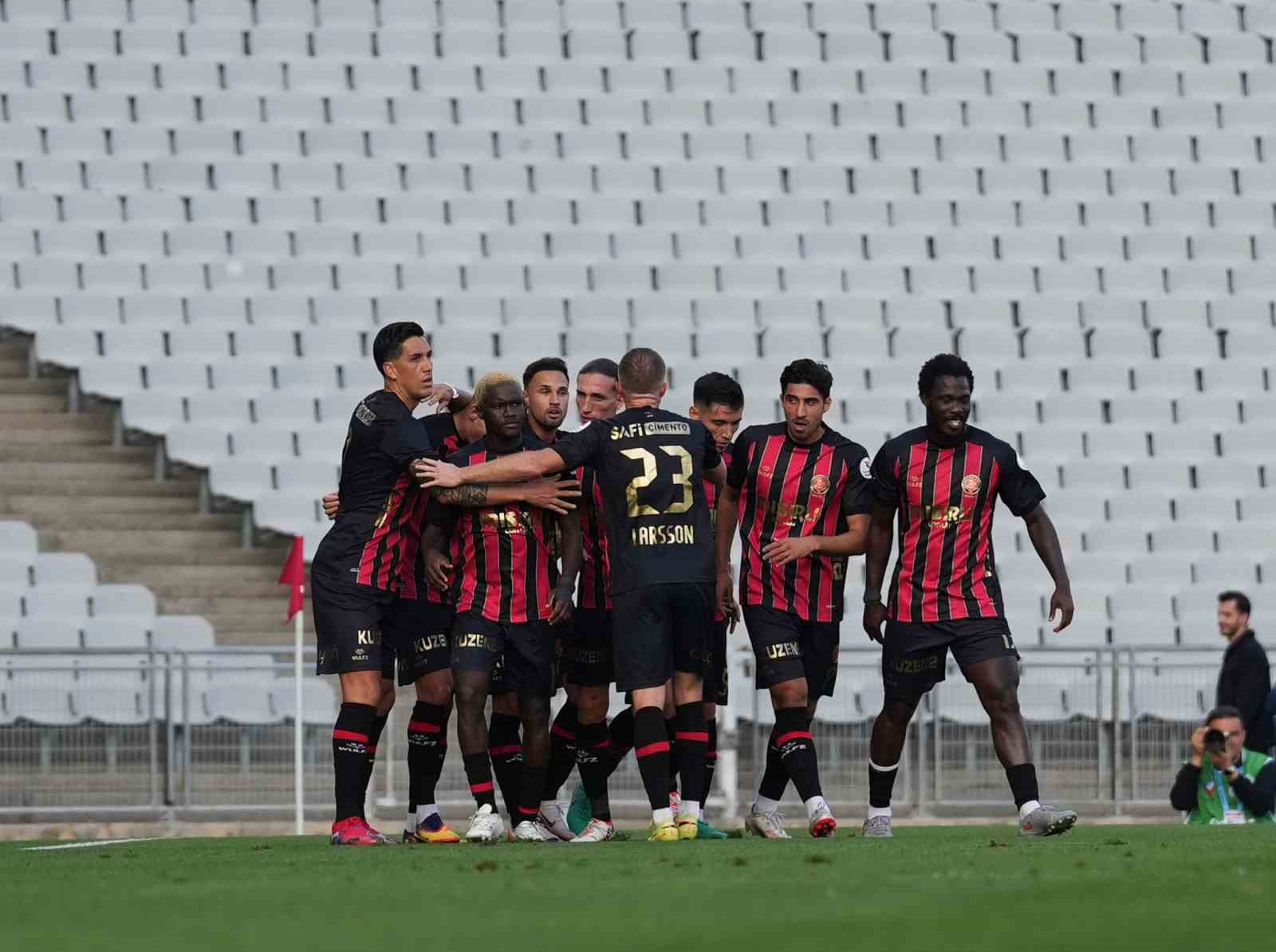 Trendyol Süper Lig: Fatih Karagümrük: 2 - Konyaspor: 0 (İlk yarı) 10 trendyol super lig fatih karagumruk 2 konyaspor 0 ilk yari 6 J8bAIFBt