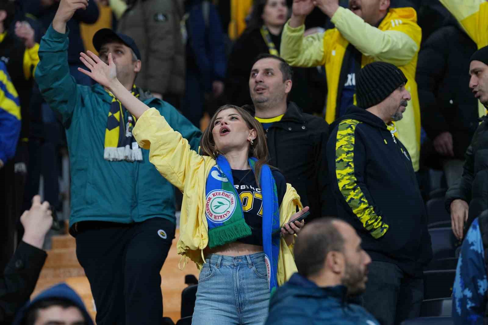 Trendyol Süper Lig: Fenerbahçe: 0 - Çaykur Rizespor: 0 (Maç devam ediyor) 10 trendyol super lig fenerbahce 0 caykur rizespor 0 mac devam ediyor 6 ZSCdte9u