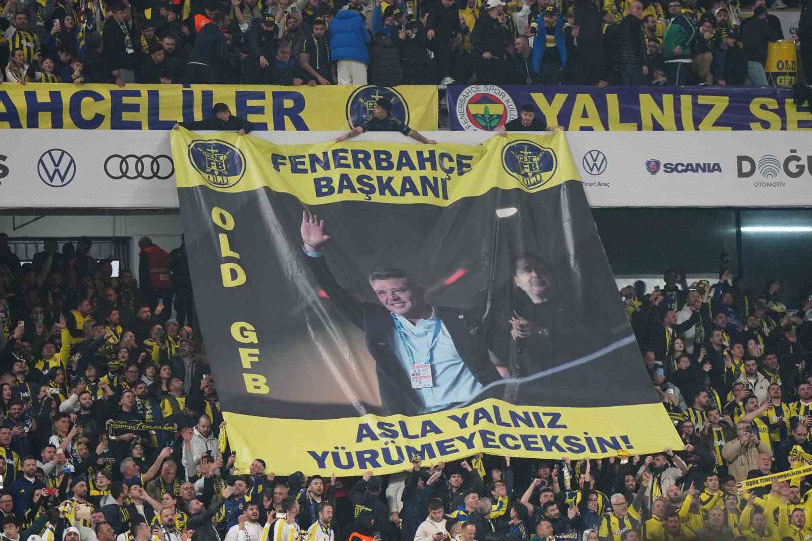trendyol super lig fenerbahce 0 goztepe 0 mac devam ediyor 1 P5tZM863