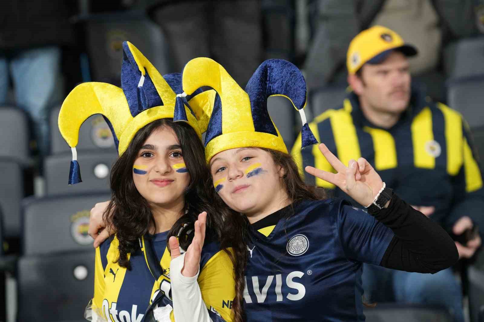 trendyol super lig fenerbahce 0 konyaspor 0 mac devam ediyor 5 3WmkRhXq