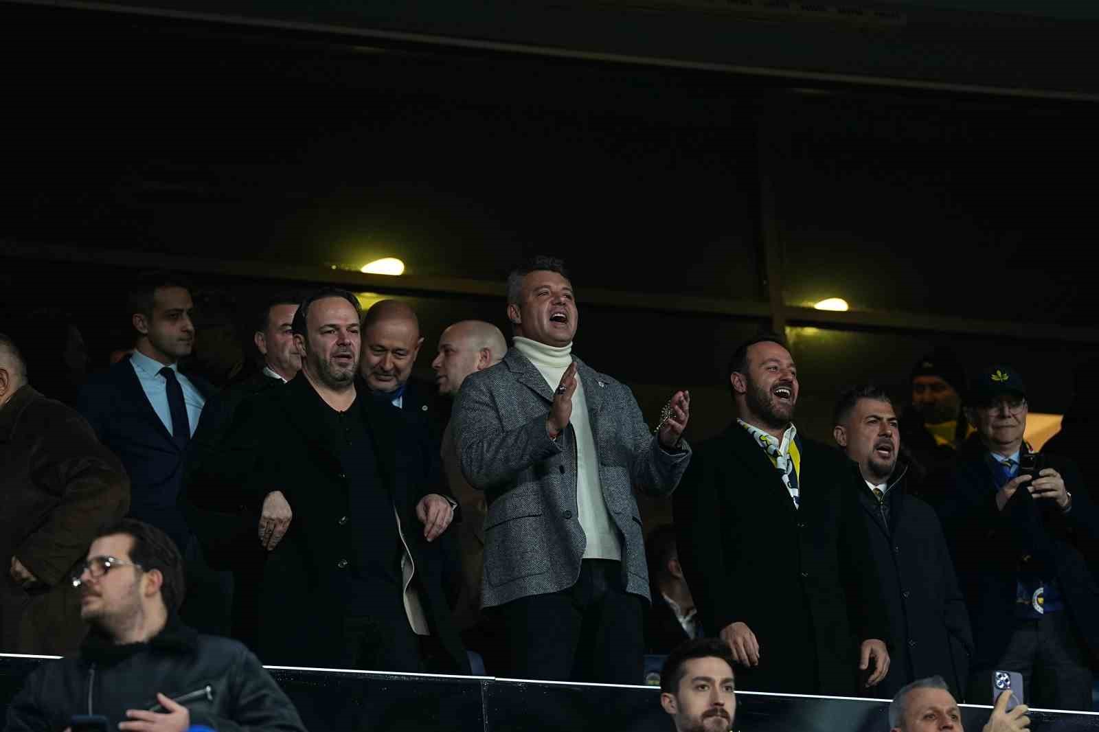 trendyol super lig fenerbahce 1 genclerbirligi 0 mac devam ediyor 19 GB8uwgm1