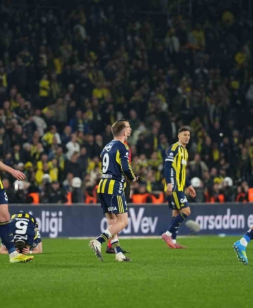 trendyol-super-lig-fenerbahce-2-caykur-rizespor-2-mac-sonucu-QGfYE1IM.jpg