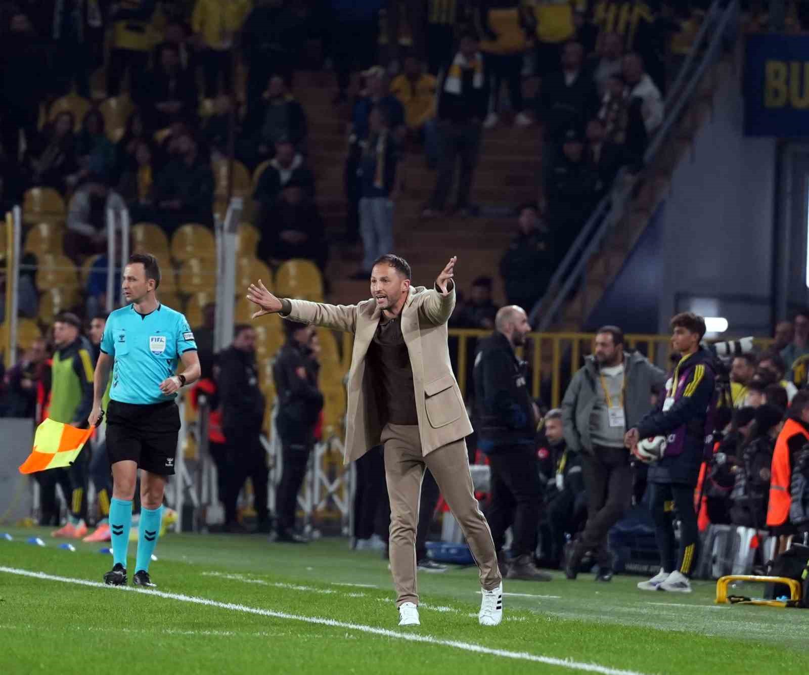 trendyol super lig fenerbahce 2 fatih karagumruk 0 ilk yari 24