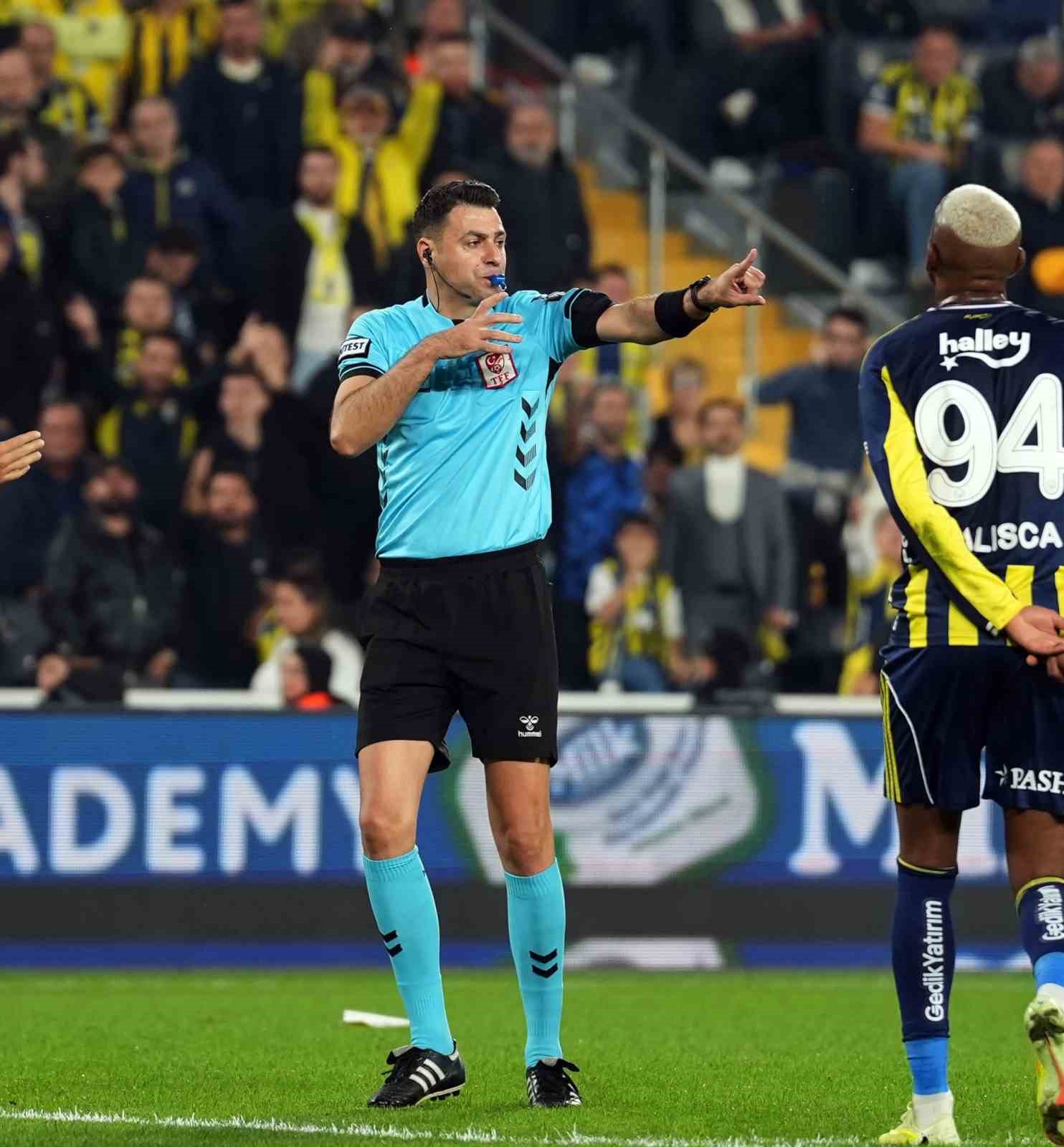 trendyol super lig fenerbahce 2 fatih karagumruk 0 ilk yari 33 KEvOufM6