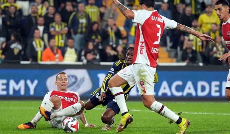 trendyol-super-lig-fenerbahce-2-fatih-karagumruk-0-ilk-yari-MEwnKt36.jpg