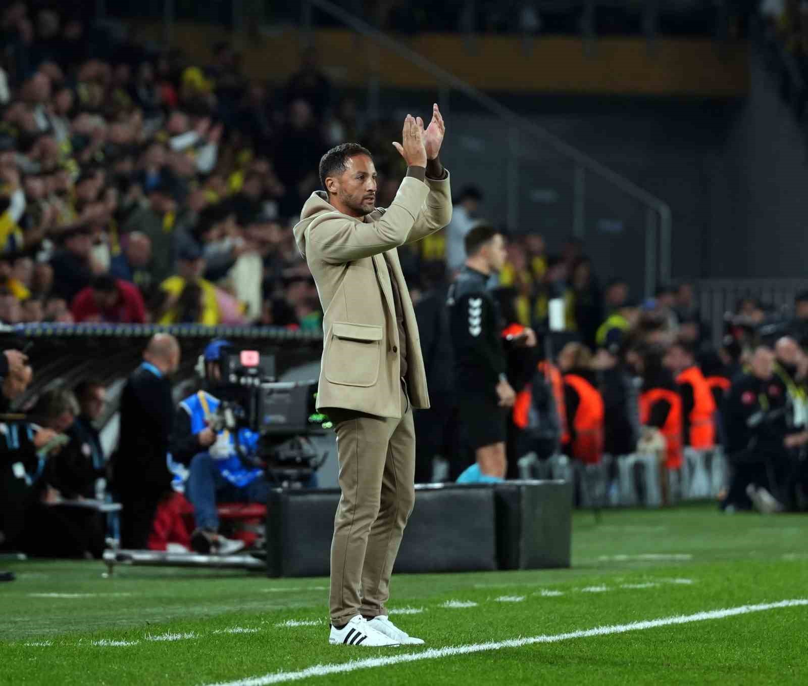 trendyol super lig fenerbahce 2 fatih karagumruk 1 mac sonucu 23 L133Qgzn