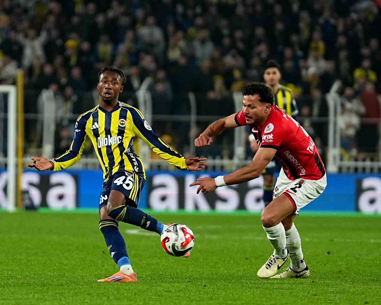 trendyol super lig fenerbahce 3 genclerbirligi 1 mac sonucu 14 KAGCQEY8
