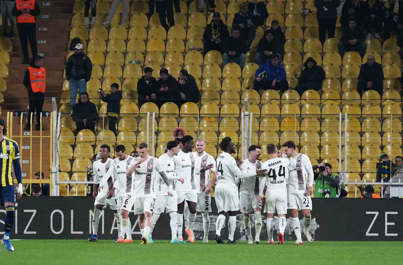 trendyol super lig fenerbahce 4 gaziantep fk 1 mac sonucu 8 Uu2CB3eb