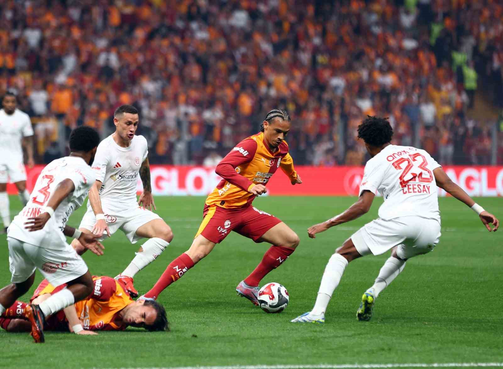 trendyol super lig galatasaray 0 antalyaspor 0 mac devam ediyor 27 5cyqvKZn