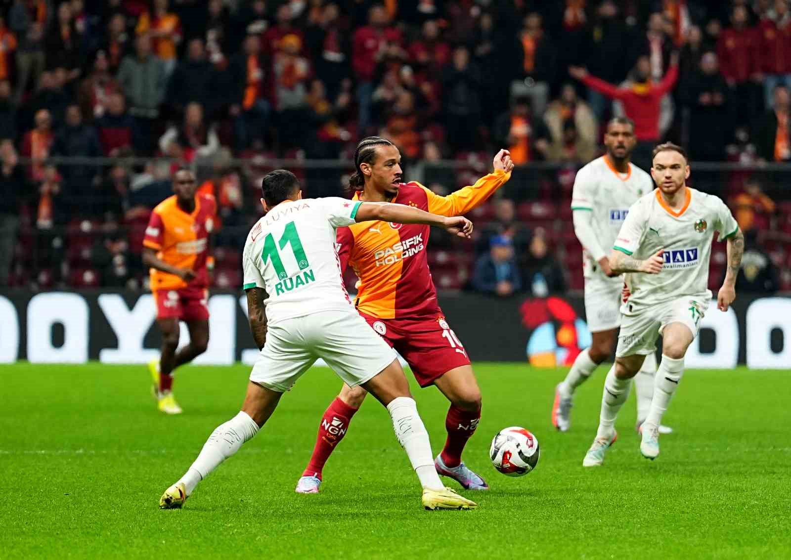 trendyol super lig galatasaray 0 corendon alanyaspor 0 mac devam ediyor 22 fBMVqKsv