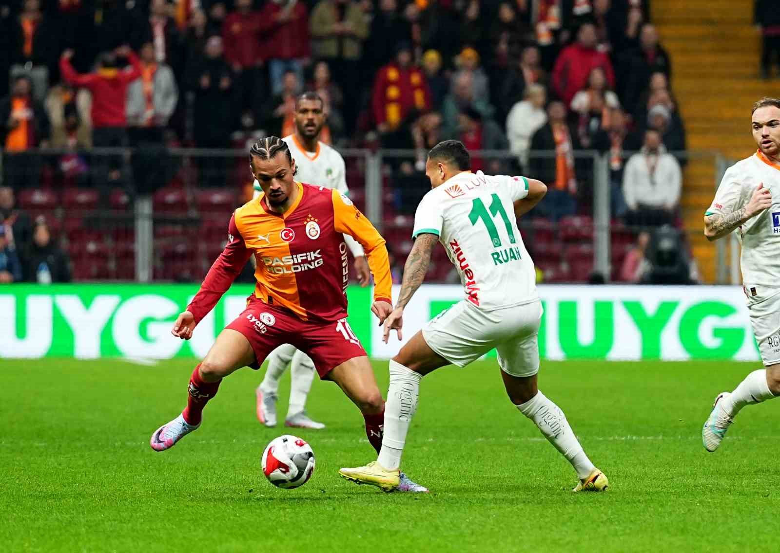 trendyol super lig galatasaray 0 corendon alanyaspor 0 mac devam ediyor 23 nb8y6Kp8