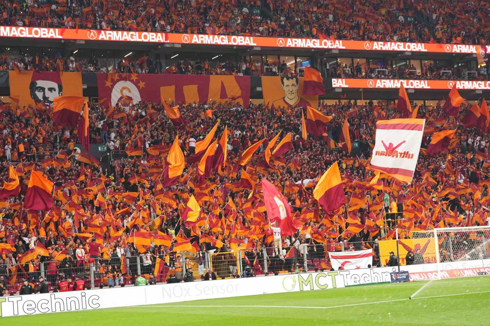 trendyol super lig galatasaray 0 fenerbahce 0 mac devam ediyor 14 G77cJcJi