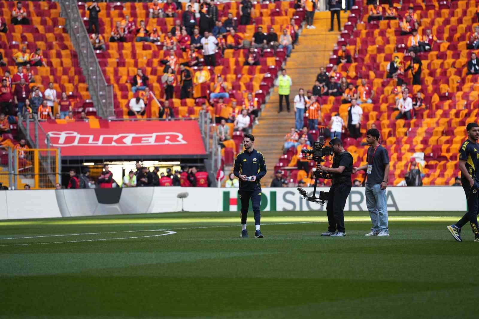 trendyol super lig galatasaray 0 fenerbahce 0 mac devam ediyor 8 Qd2uveaw