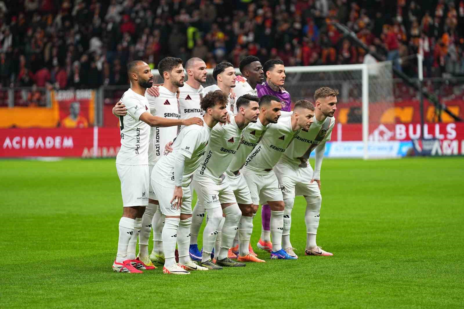 trendyol super lig galatasaray 0 gaziantep fk 0 mac devam ediyor 10