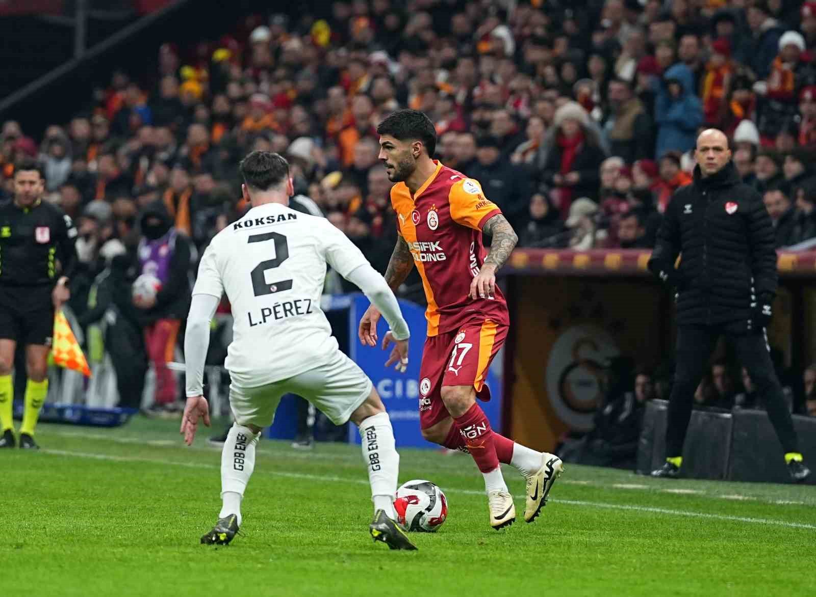 trendyol super lig galatasaray 0 gaziantep fk 0 mac devam ediyor 12 aMJe8LWz