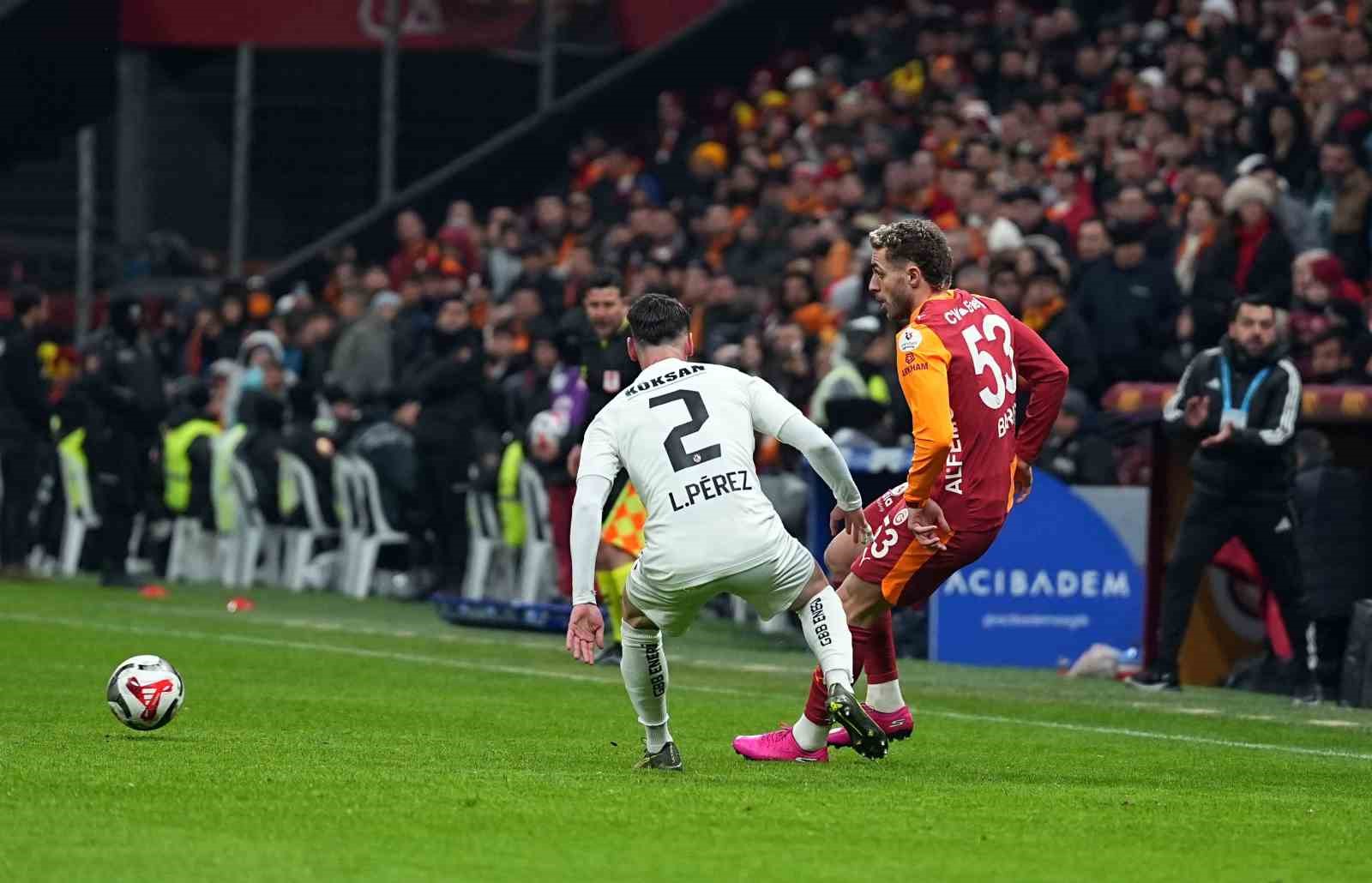 trendyol super lig galatasaray 0 gaziantep fk 0 mac devam ediyor 18 AfMa5k9I