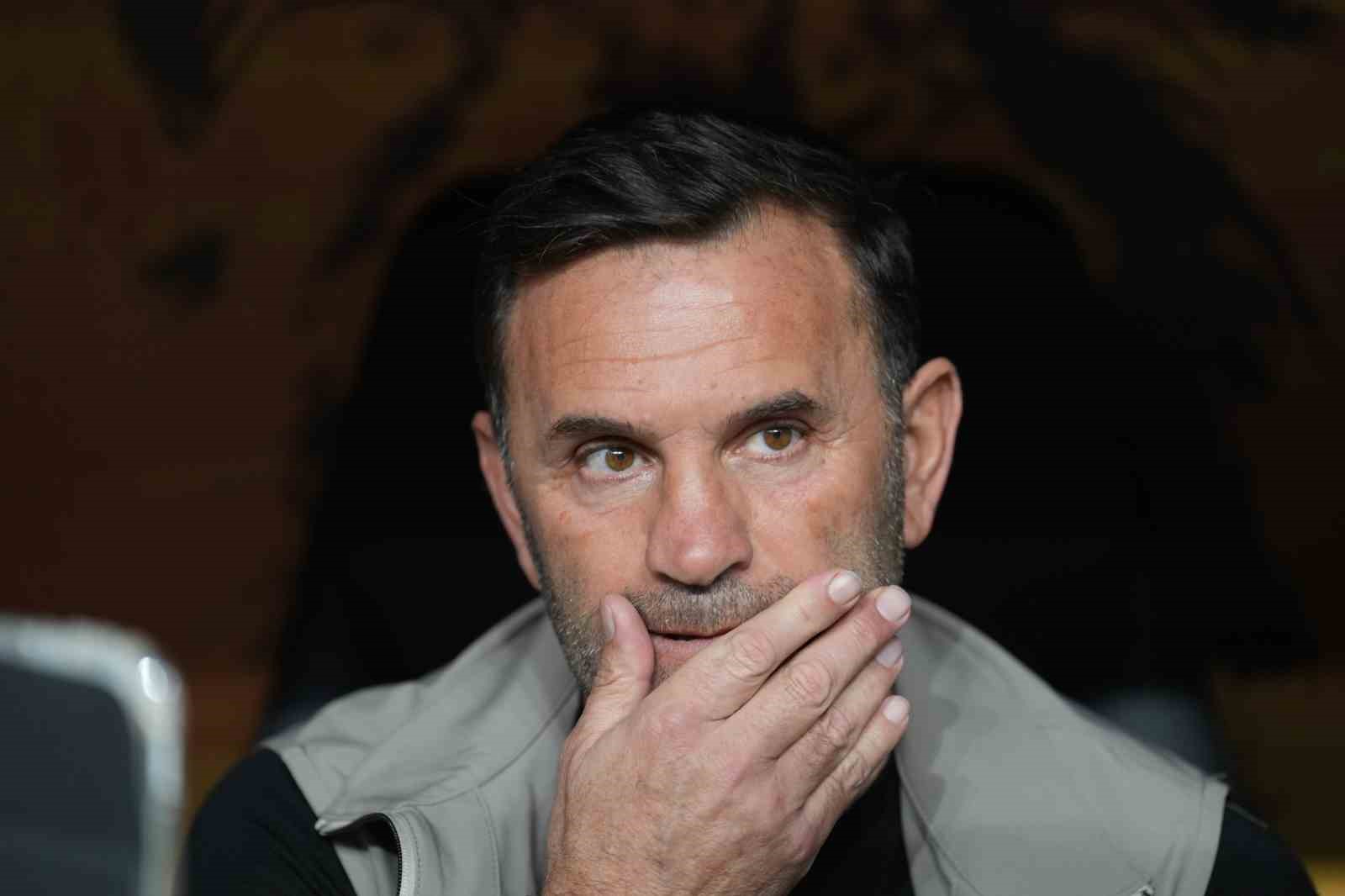 trendyol super lig galatasaray 0 genclerbirligi 0 mac devam ediyor 15 yq18S3RB