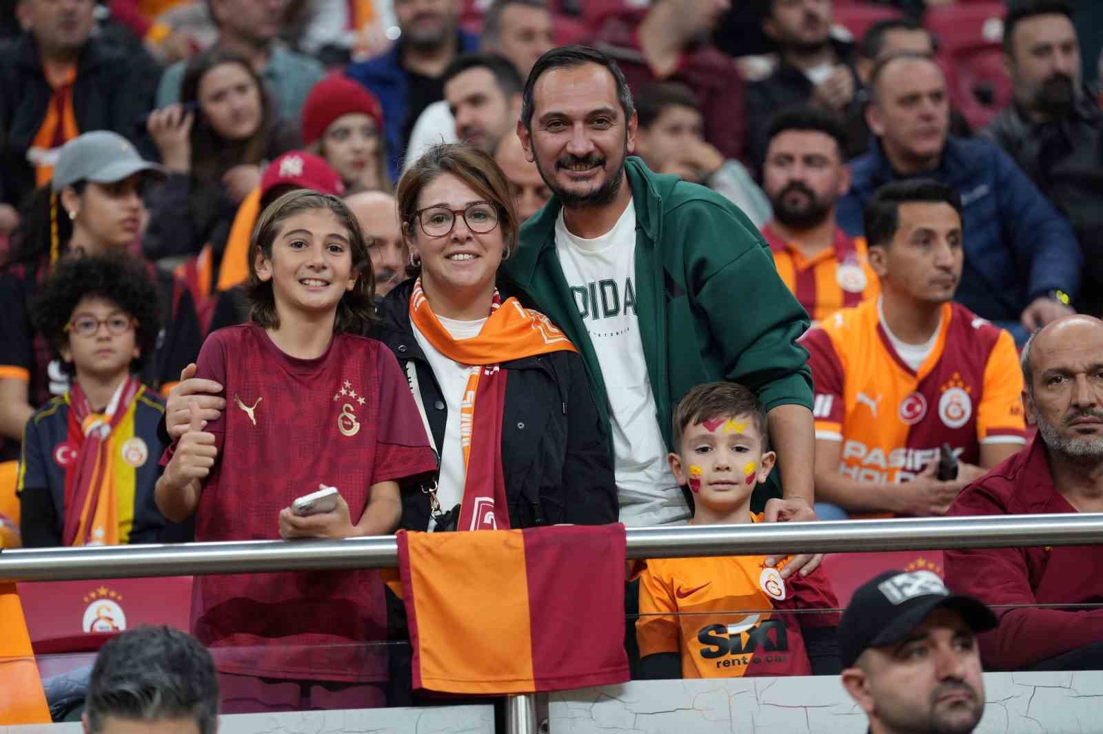 trendyol super lig galatasaray 0 genclerbirligi 0 mac devam ediyor 33 Tq3ljT6Q