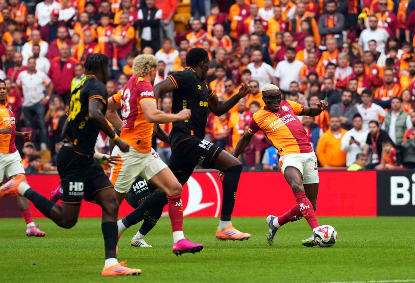 trendyol super lig galatasaray 0 goztepe 1 mac devam ediyor 12 Sz1TTTOd