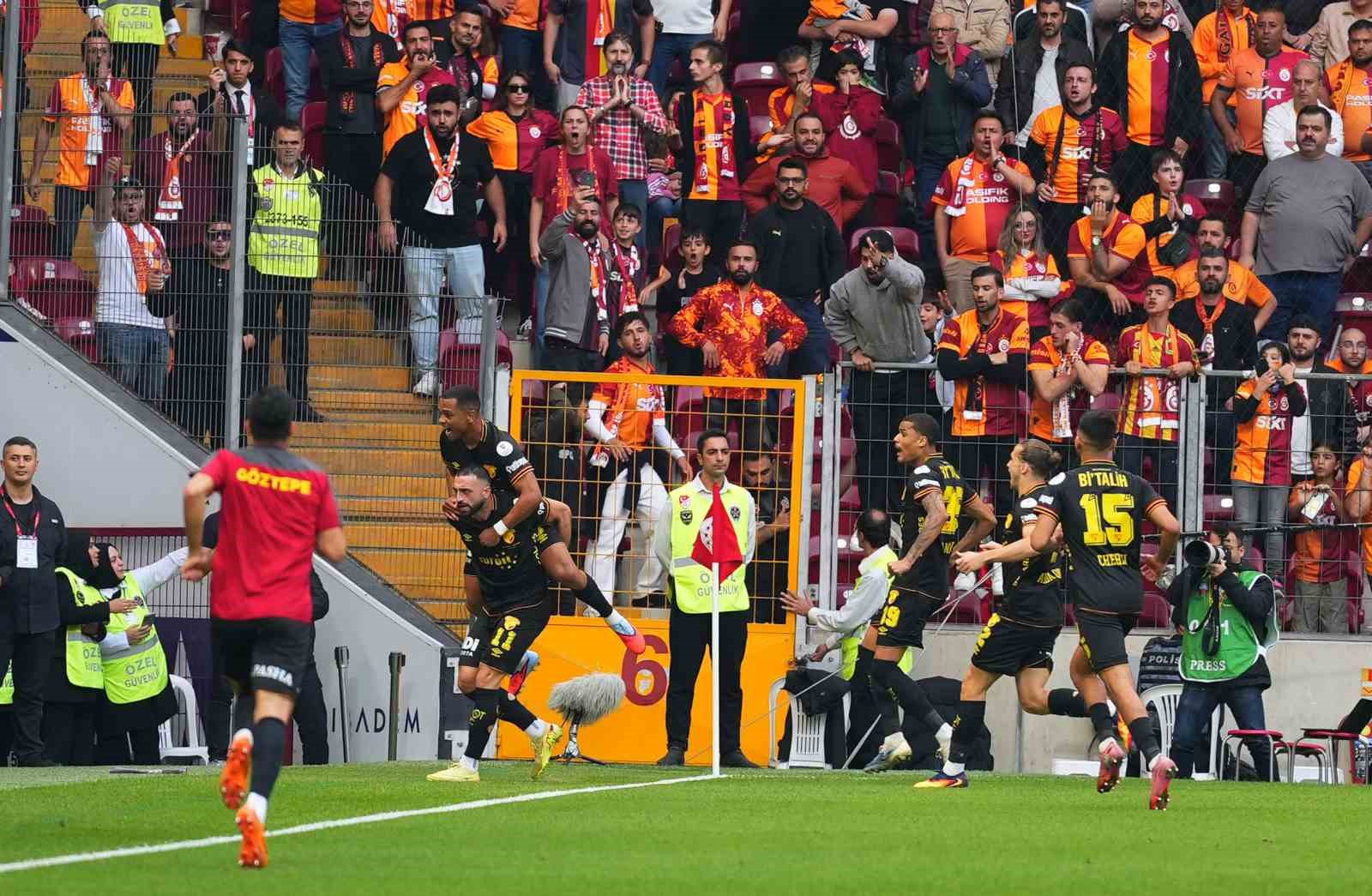 trendyol super lig galatasaray 0 goztepe 1 mac devam ediyor 17 QMNu2Fcf