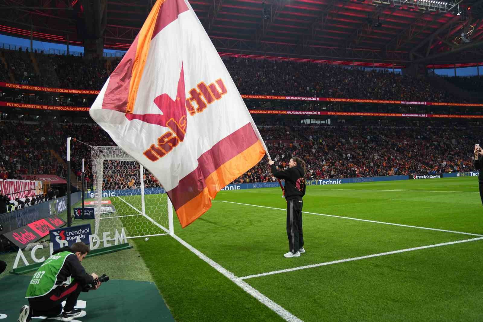 trendyol super lig galatasaray 0 kocaelispor 0 mac devam ediyor 7 im9tjuOu