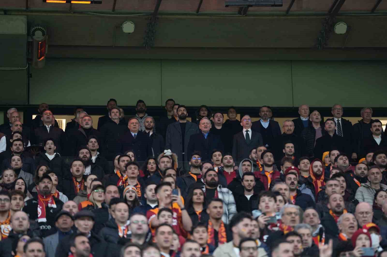 trendyol super lig galatasaray 0 rams basaksehir 0 mac devam ediyor 17