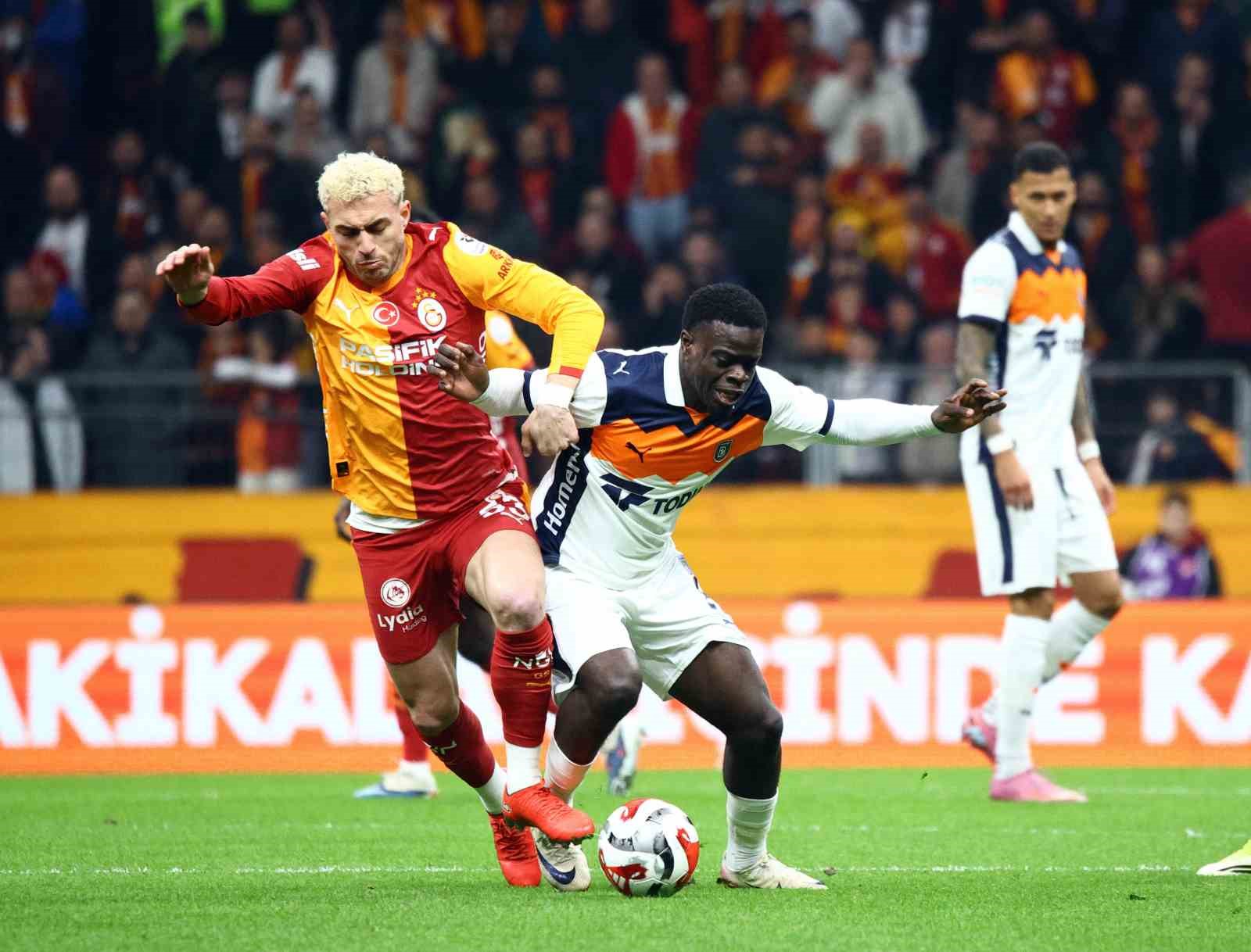 trendyol super lig galatasaray 0 rams basaksehir 0 mac devam ediyor 2 2LzGNOnE