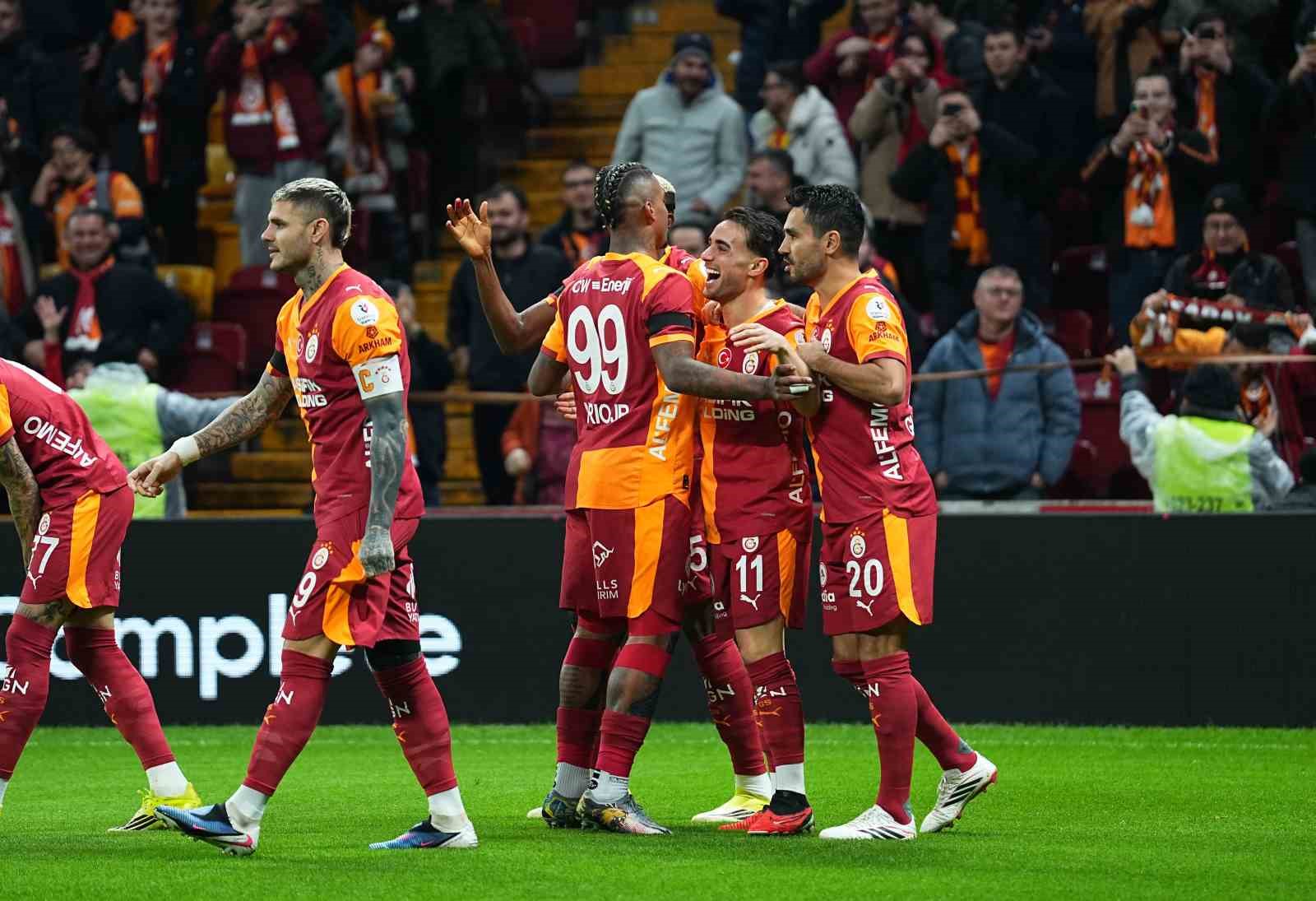 trendyol super lig galatasaray 1 eyupspor 0 mac devam ediyor 16 g5H1fTiS