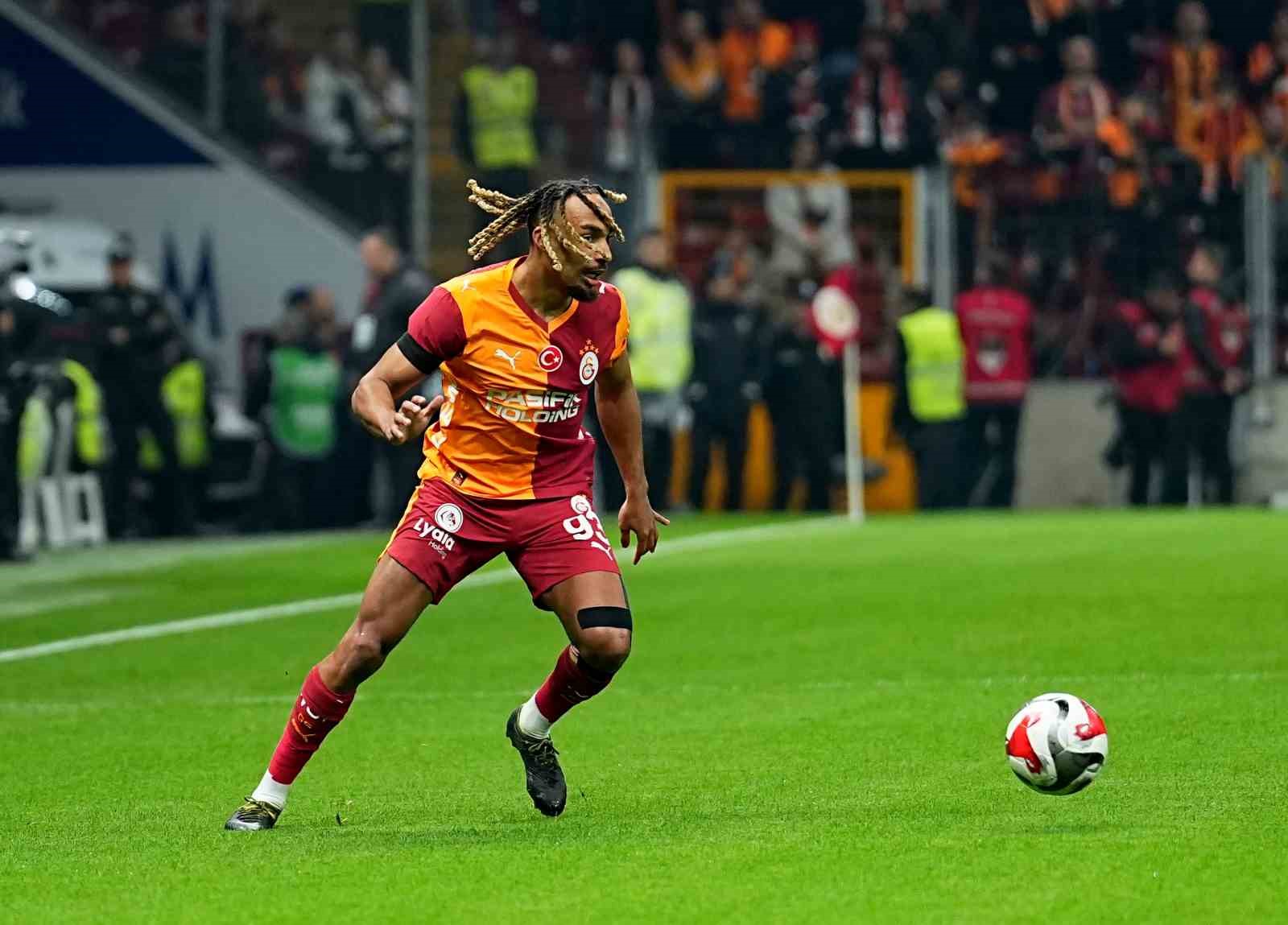 trendyol super lig galatasaray 1 eyupspor 0 mac devam ediyor 30 QZSIF5As