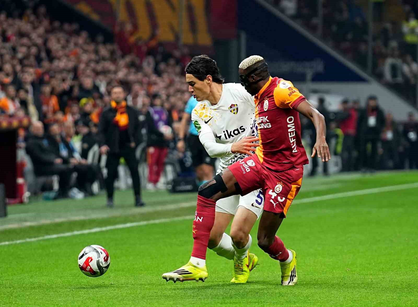 trendyol super lig galatasaray 1 eyupspor 0 mac devam ediyor 34
